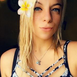 Meet your Posher, Tori